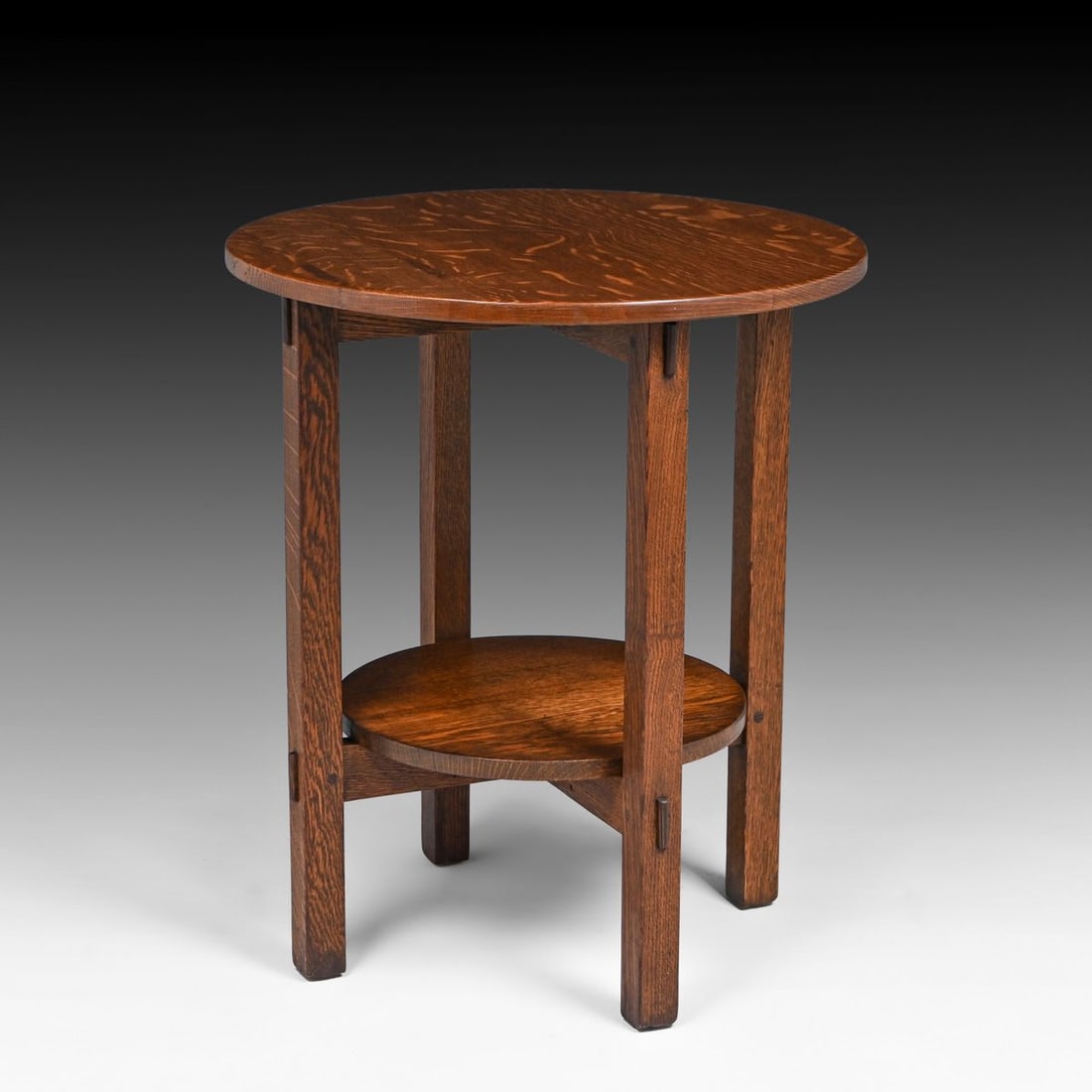 Charles Stickley 24"d Oak Lamp Table c1910 - 3