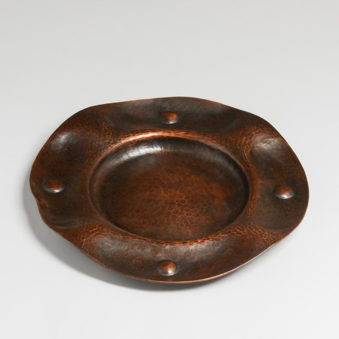 Large Gustav Stickley Hammered Copper Round Tray c1910 - 2
