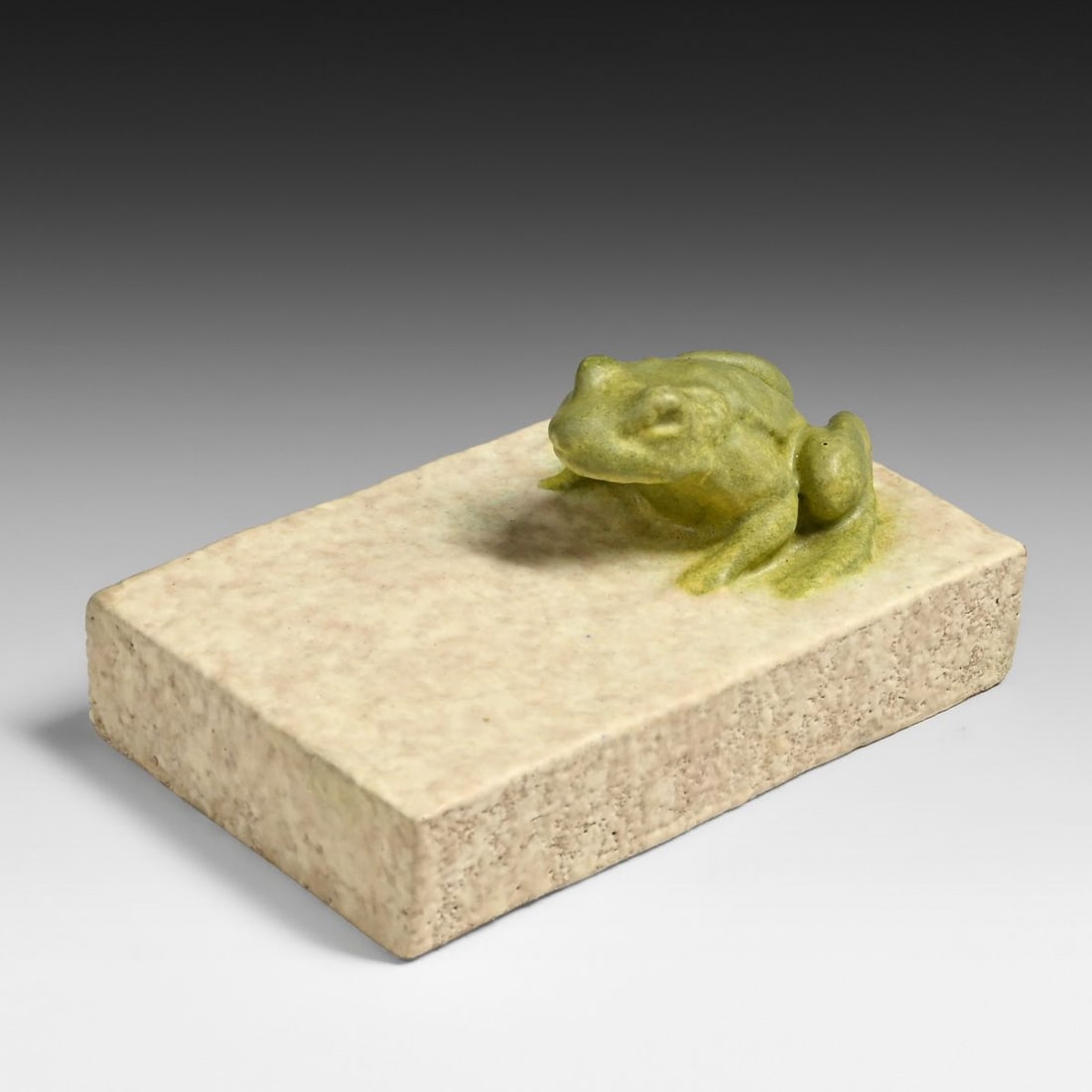Early Teco American Terra Cotta & Ceramic Co Chicago Paperweight Frog c1900-1902: Early Teco American Terra Cotta & Ceramic Co Chicago Paperweight Frog c1900-1902. Signed. Invisible professional restoration to a couple of small edge chips, otherwise perfect condition. 5" x 3" x