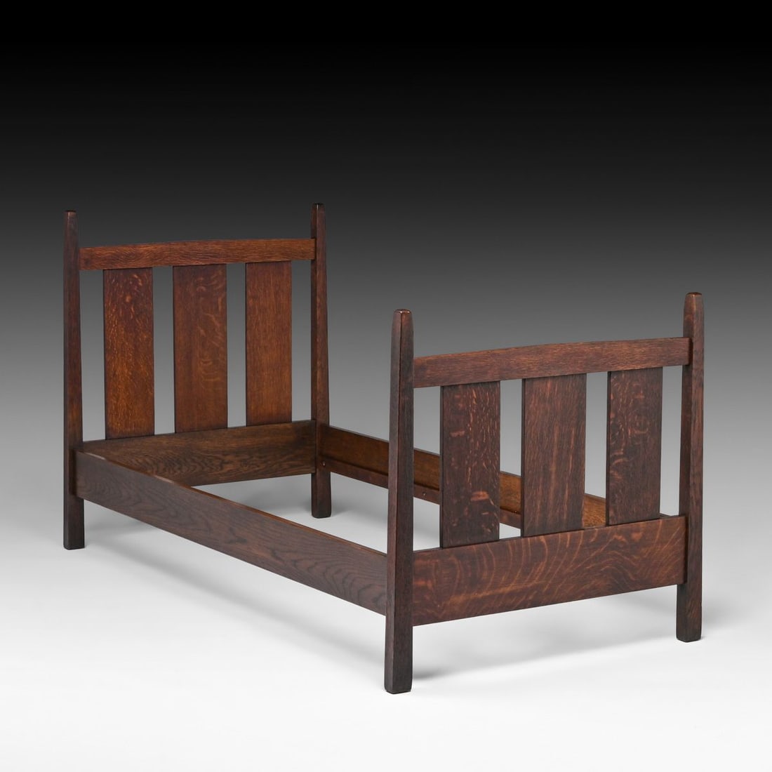 Gustav Stickley Pencil-Post Twin Bed c1910 (1 of 4)