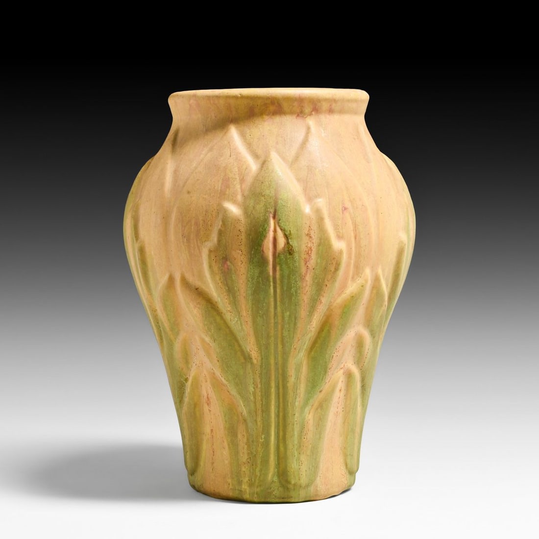 Roseville Pottery Early Velmoss Vase c1916-1922: Roseville Pottery Early Velmoss Vase c1916-1922. Unsigned. Perfect condition. 10"h x 7"d FREE NATIONWIDE SHIPPING Free Nationwide Shipping within the lower 48 states for all purchases at our Two-Day