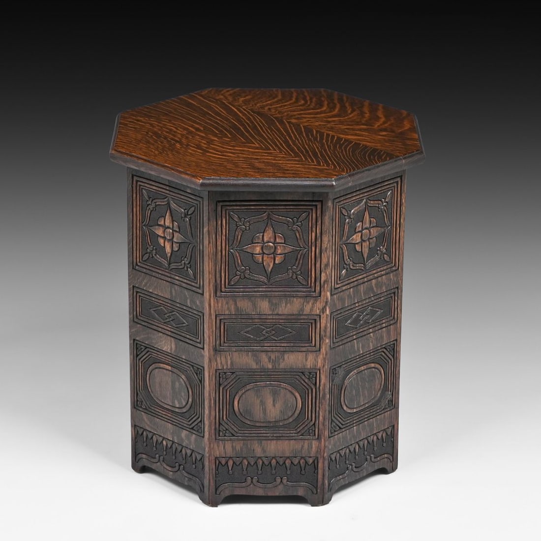 Grand Rapids Oak Hexagonal Taboret c1898: Grand Rapids Oak Hexagonal Taboret c1898. Similar to the work of David Kendall. Unsigned. Excellent original finish. 18.5"h x 16"d FREE NATIONWIDE SHIPPING Free Nationwide Shipping within the lower