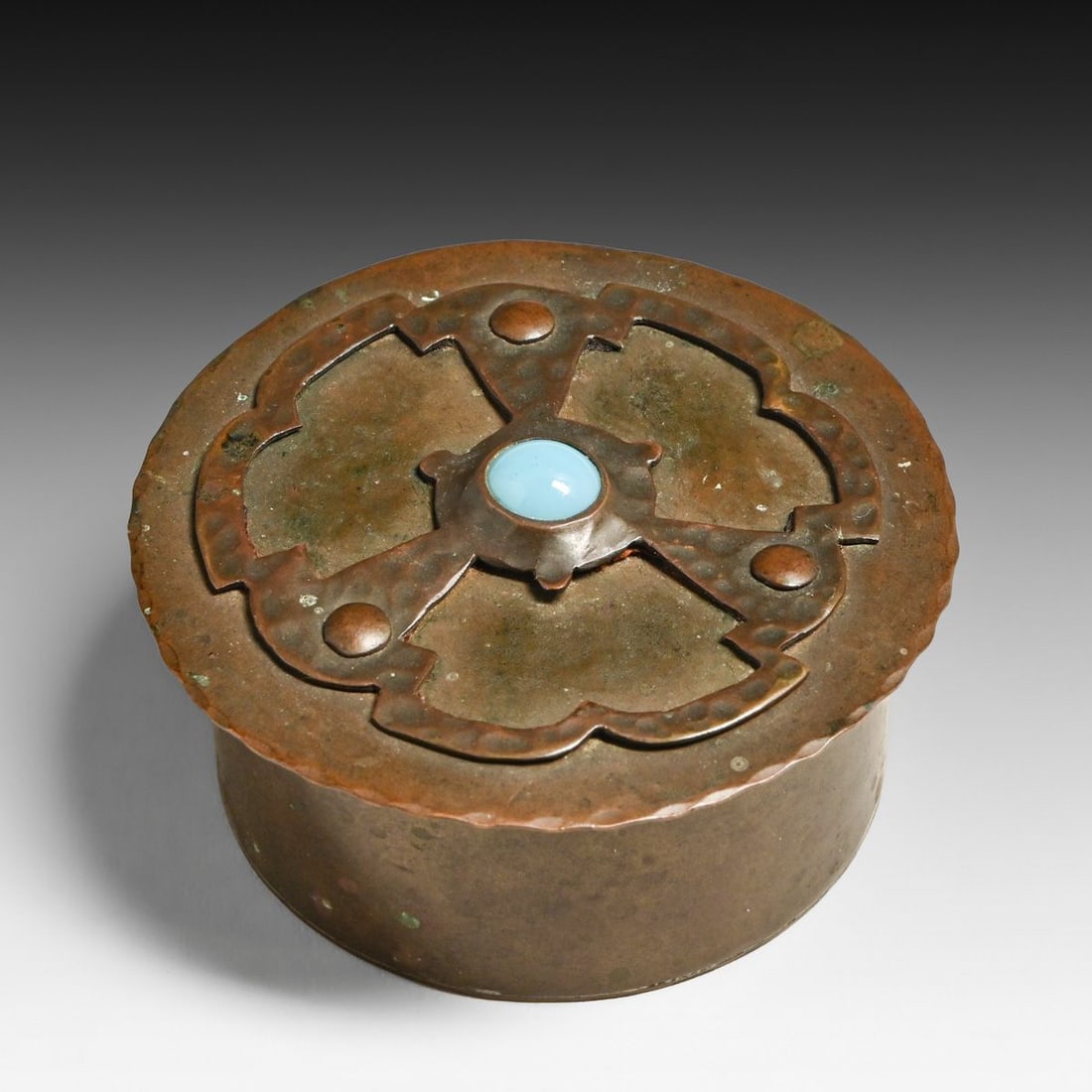 Boston Arts & Crafts Hammered Copper Cutout & Riveted Box c1910 (1 of 4)