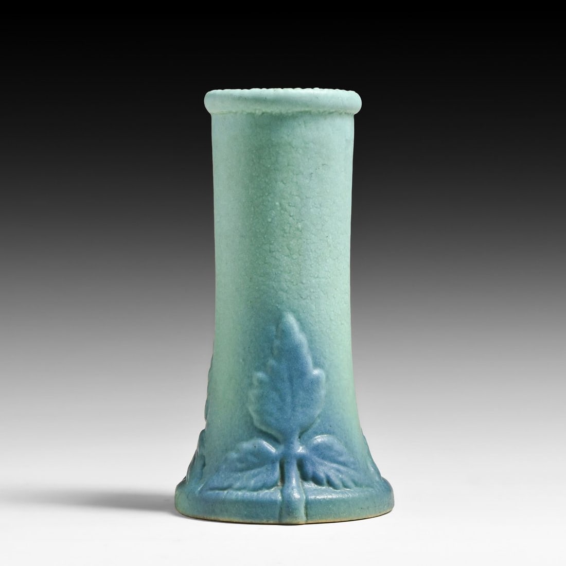 Van Briggle Matte Turquoise Vase c1920s: Van Briggle Matte Turquoise Vase c1920s. Very nice, thick glaze. Signed. Perfect condition. 7"h x 3.75"d FREE NATIONWIDE SHIPPING Free Nationwide Shipping within the lower 48 states for all purchases