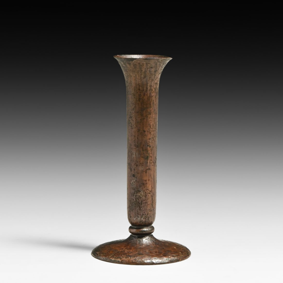 Roycroft Hammered Copper Stem Vase c1920s: Roycroft Hammered Copper Stem Vase c1920s. Signed. Excellent original patina. 4.25"h x 2"d FREE NATIONWIDE SHIPPING Free Nationwide Shipping within the lower 48 states for all purchases at our