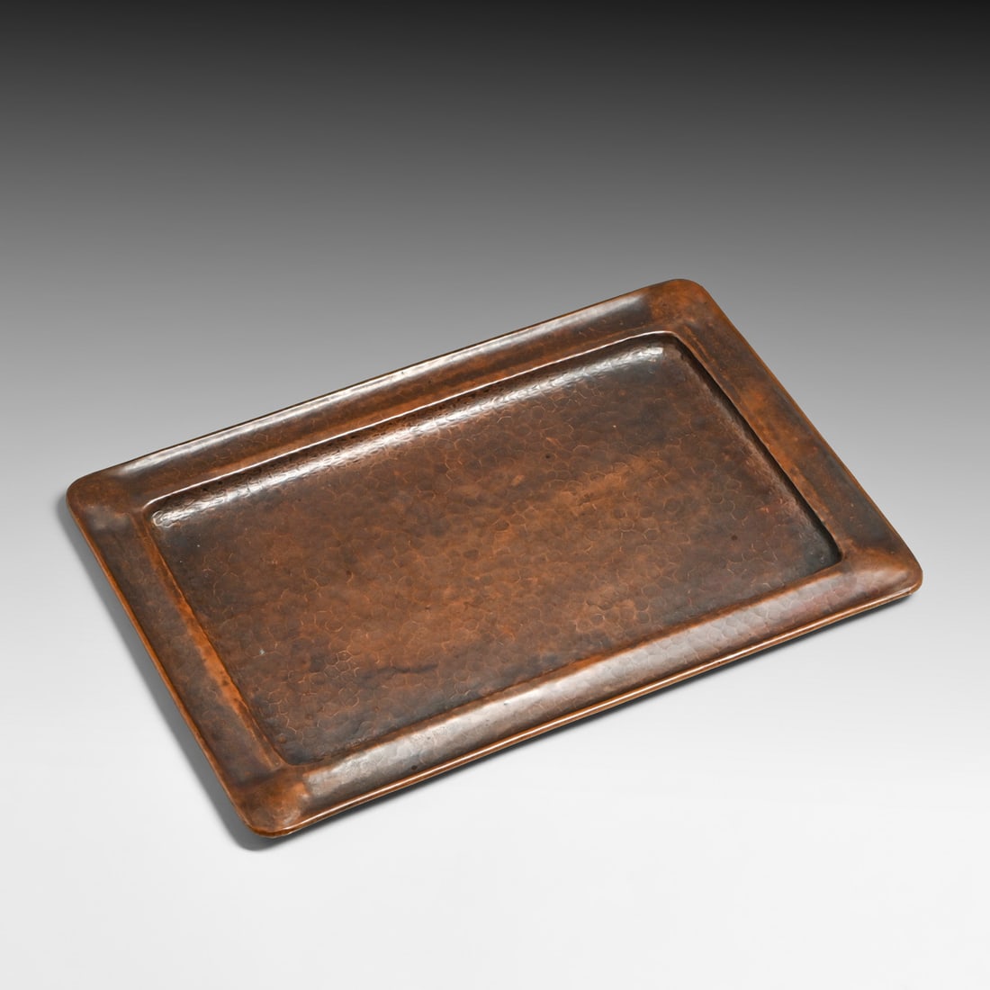 Gustav Stickley Hammered Copper Rectangular Tray c1910: Gustav Stickley Hammered Copper Rectangular Tray c1910. Signed. Excellent original patina. FREE NATIONWIDE SHIPPING Free Nationwide Shipping within the lower 48 states for all purchases at our