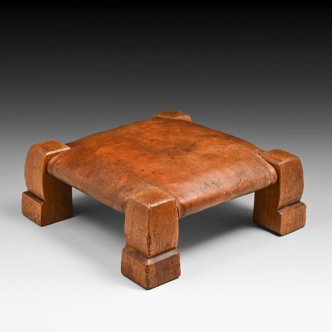 Early Gustav Stickley #726 Monk Footstool c1901-1902: Early Gustav Stickley #726 Monk Footstool c1901-1902. This is the earliest version of this footstool. Signed. Excellent original finish. Very nice period appropriate leather with some wear. 12.75" x 1