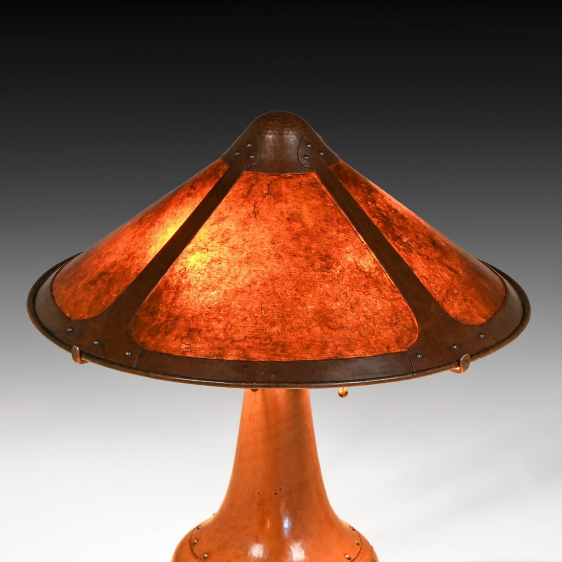 Dirk van Erp Hammered Copper Rivetbase Lamp c1913-1914 - 2