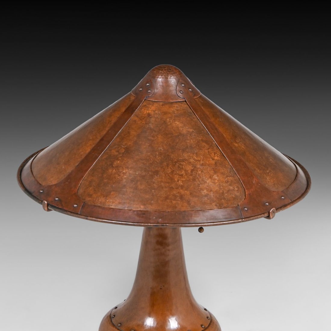 Dirk van Erp Hammered Copper Rivetbase Lamp c1913-1914 - 4