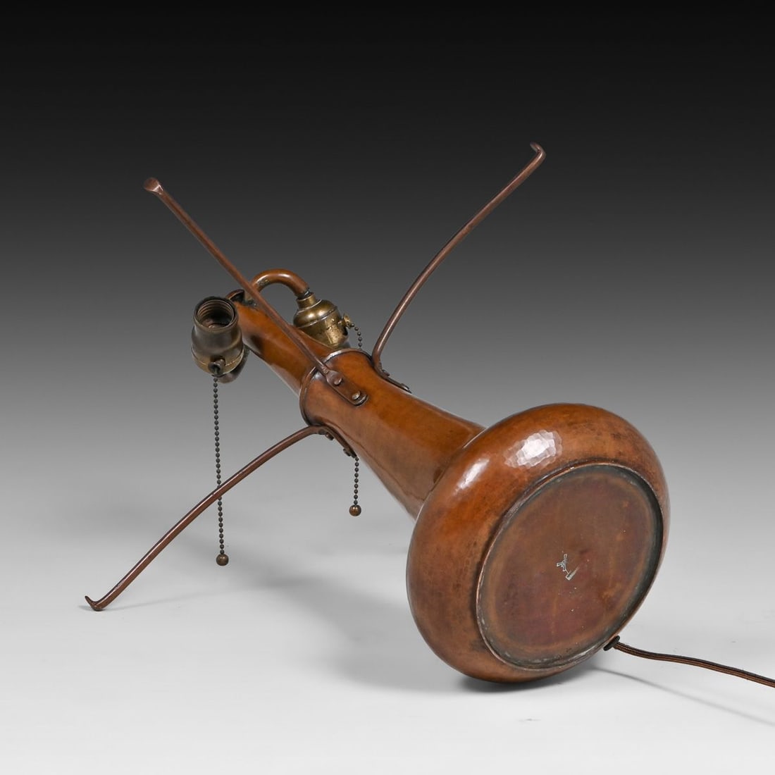 Dirk van Erp Hammered Copper Rivetbase Lamp c1913-1914 - 6