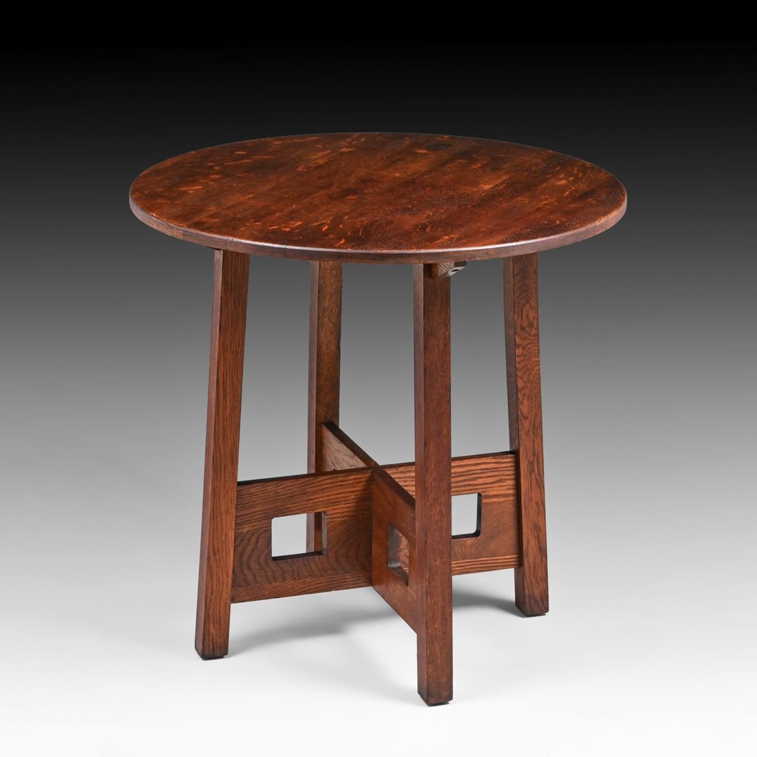 Limbert #148 Oak Cutout Lamp Table c1910: Limbert #148 Oak Cutout Lamp Table c1910. Signed with branded mark. Small stain to top, otherwise excellent original finish. 30?d x 29?h FREE NATIONWIDE SHIPPING Free Nationwide Shipping within the lo