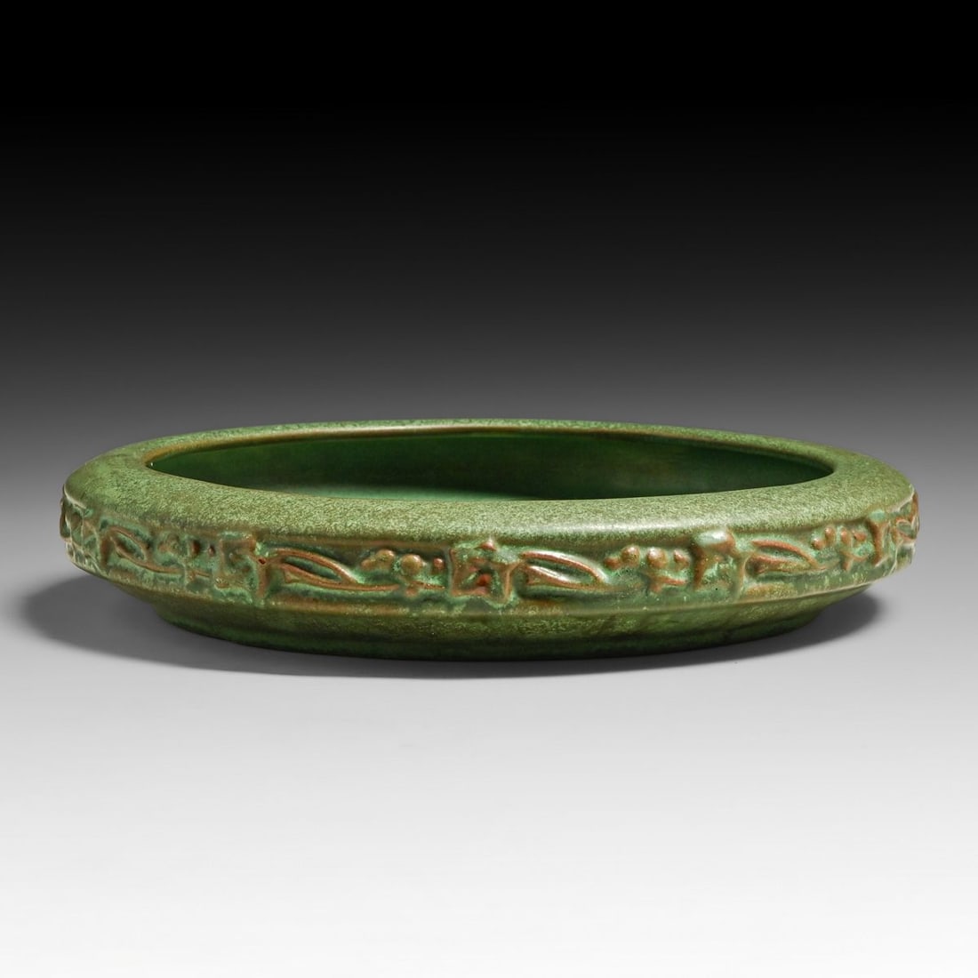 Peters & Reed Matte Green Bowl c1910s: Peters & Reed Matte Green Bowl c1910s. Unsigned. Perfect condition. 10.25"d x 2"h FREE NATIONWIDE SHIPPING Free Nationwide Shipping within the lower 48 states for all purchases at our Two-Day