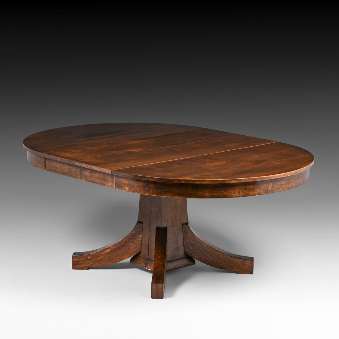 Grand Rapids 48"d Oak Dining Table c1910 - 2