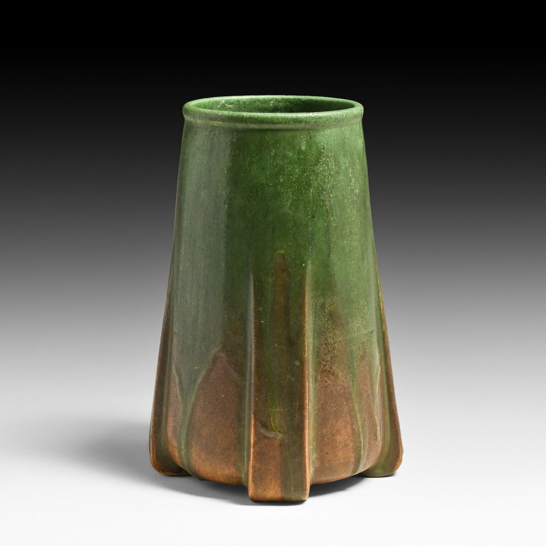 Minneapolis Handicraft Guild Matte Green Buttress Vase 1904-1918: Minneapolis Handicraft Guild Matte Green Buttress Vase 1904-1918. Signed. Perfect condition. One of the nicest example of Minneapolis Handicraft Guild ceramic vases to ever surface. 8 1/8"h x 5.5"d
