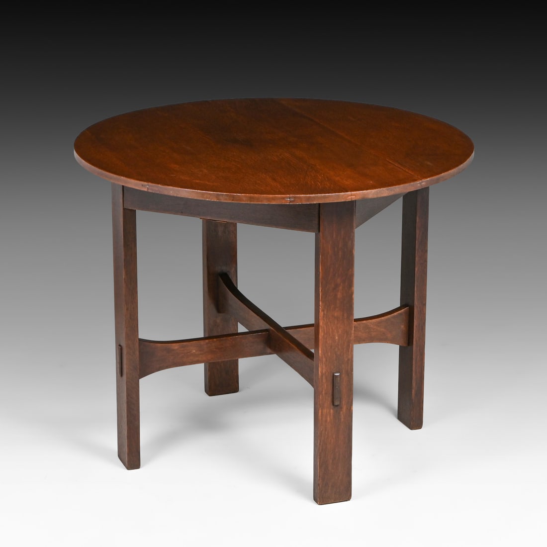 Stickley Brothers Oak 36"d Lamp Table c1910 - 2