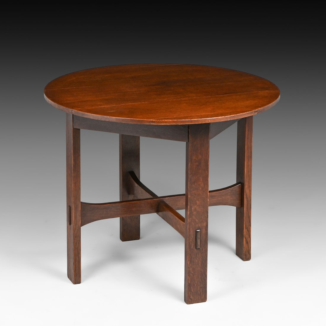 Stickley Brothers Oak 36"d Lamp Table c1910 - 3
