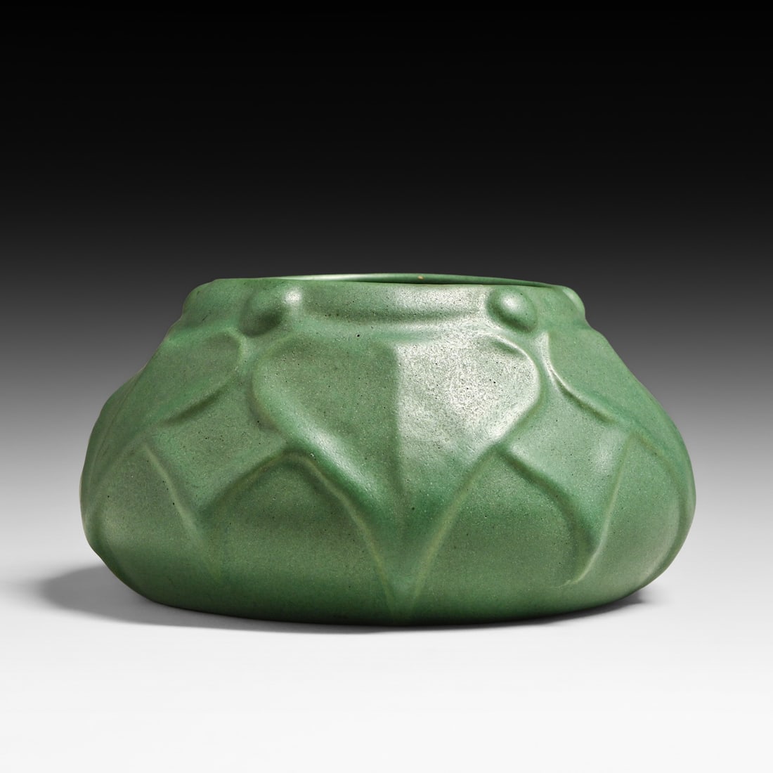 Van Briggle #858 Matte Green Lily Pad Bowl c1910 (1 of 4)