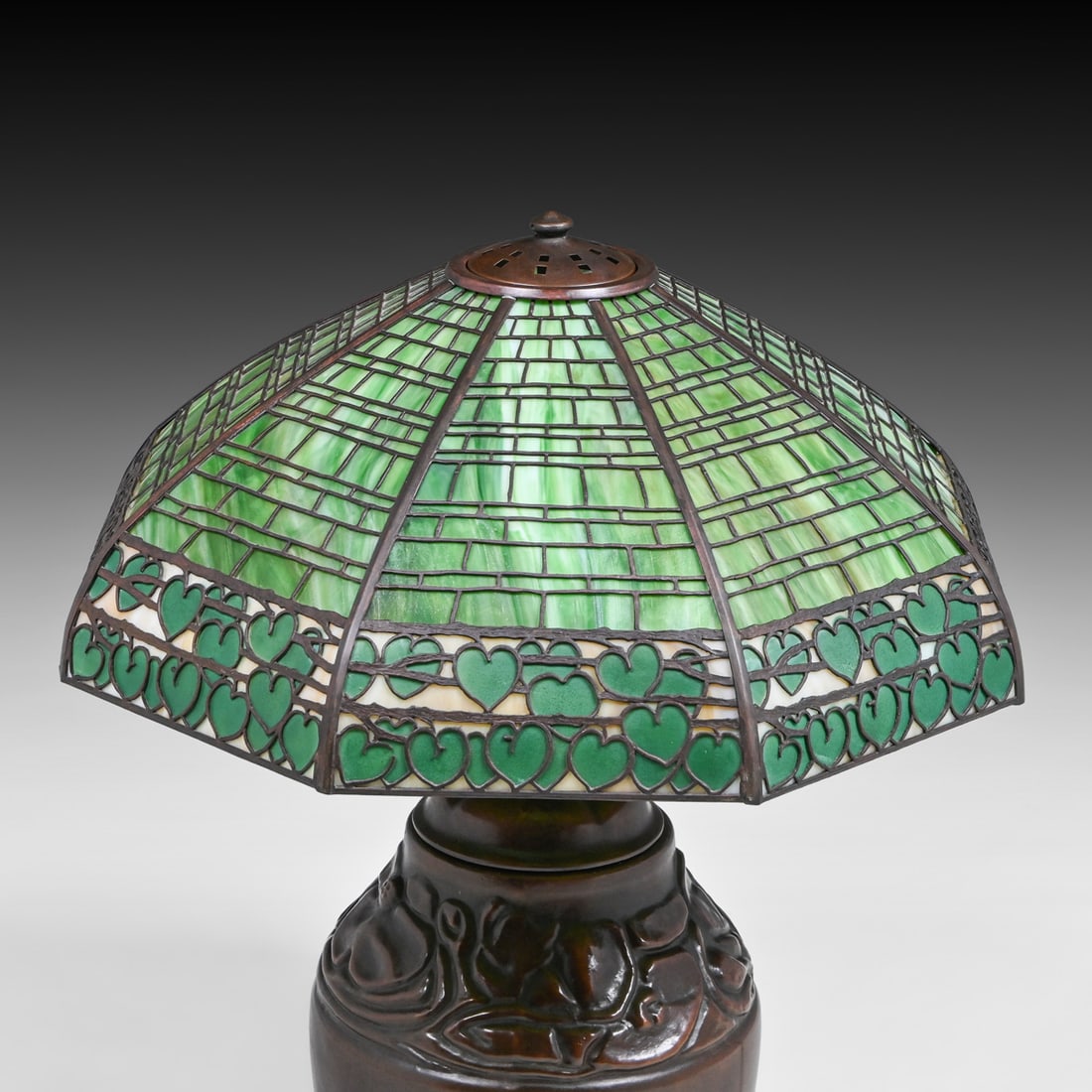 Handel Overlay Geometric Heart-Leaf Border Lamp c1910 - 4