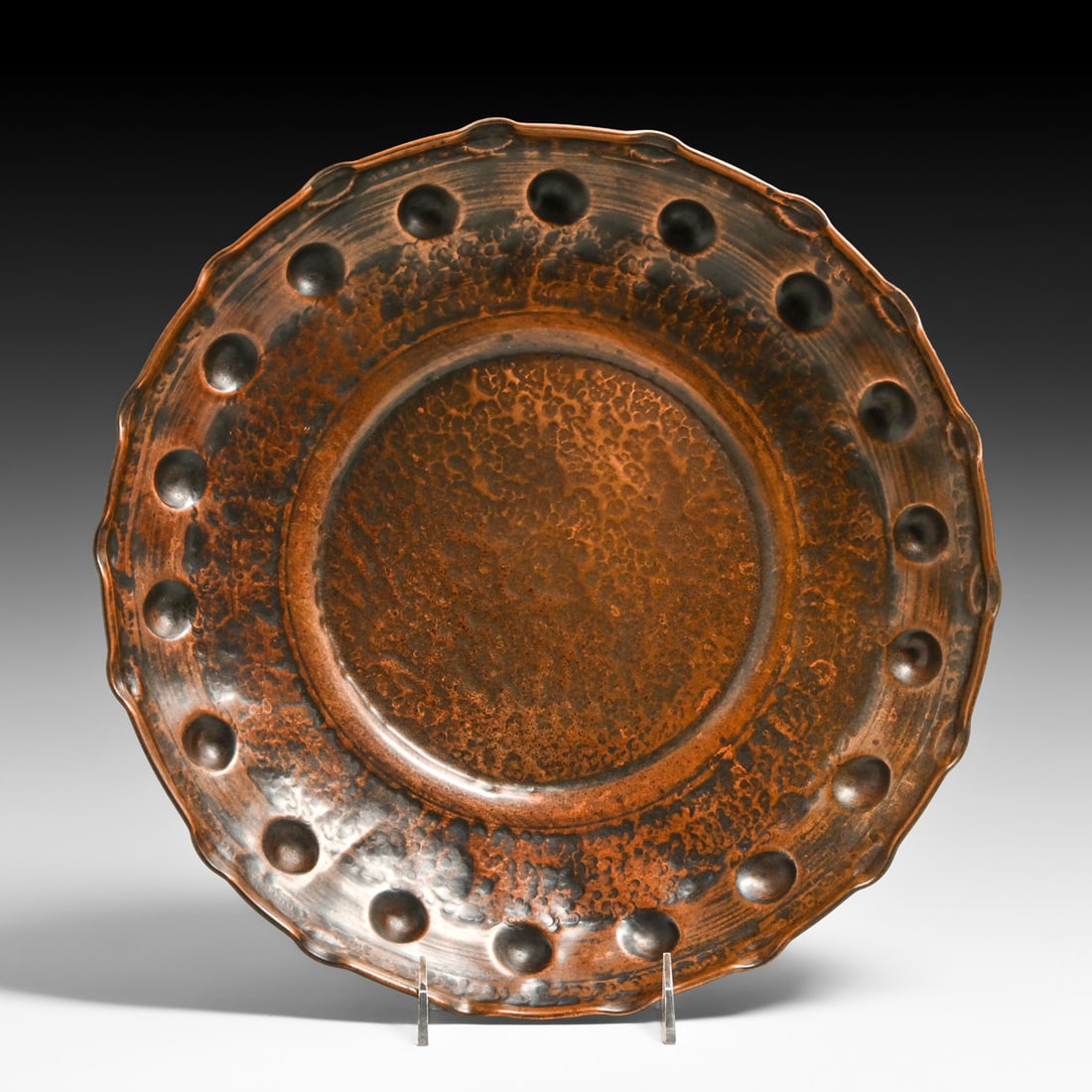 Empire Art Metal - College Point, NY Hammered Copper Bowl c1910s: Empire Art Metal - College Point, NY Hammered Copper Bowl c1910s. Signed. Excellent new patina. 14"d x 2"h FREE NATIONWIDE SHIPPING Free Nationwide Shipping within the lower 48 states for all purchase