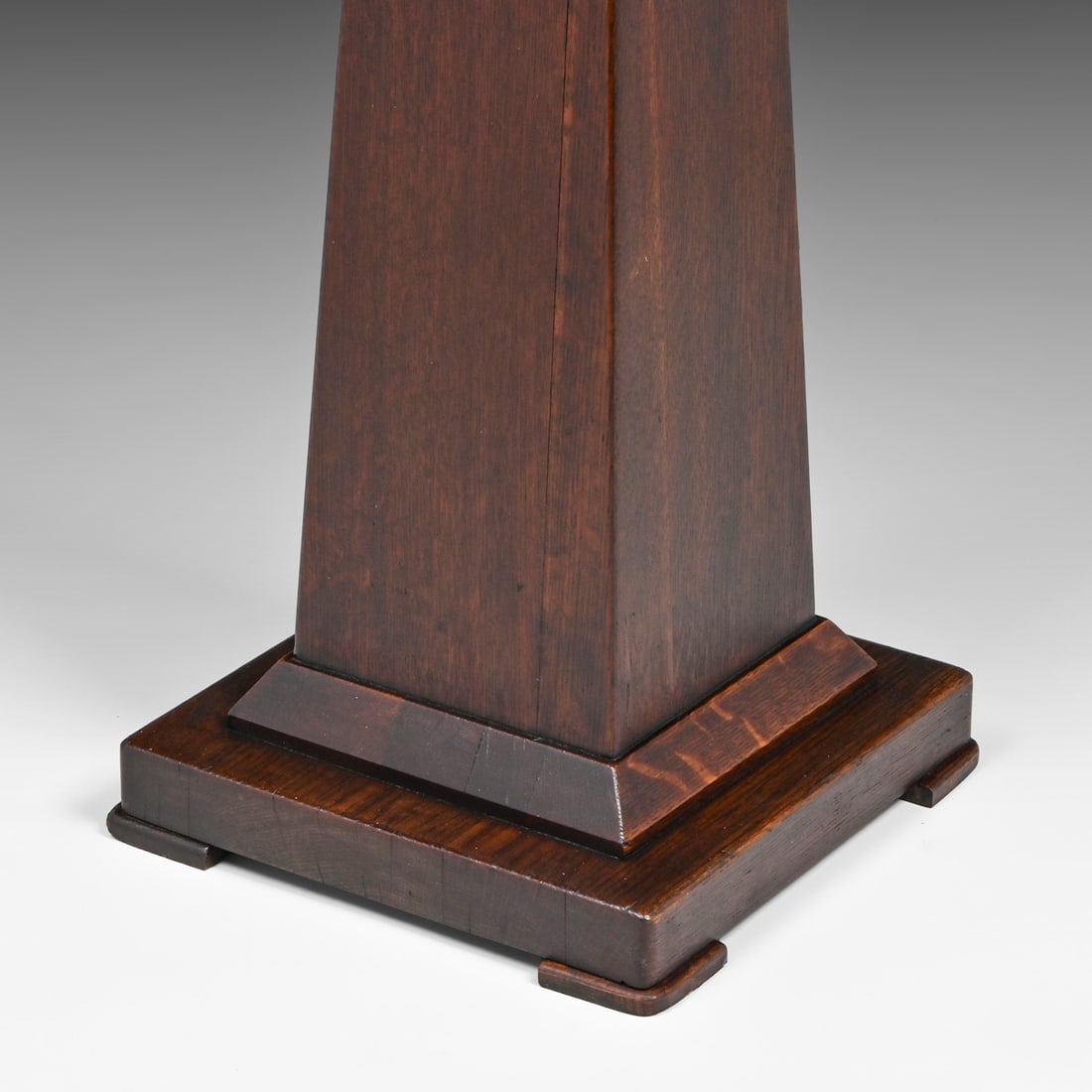 Limbert Tall Oak Pedestal c1910 - 4