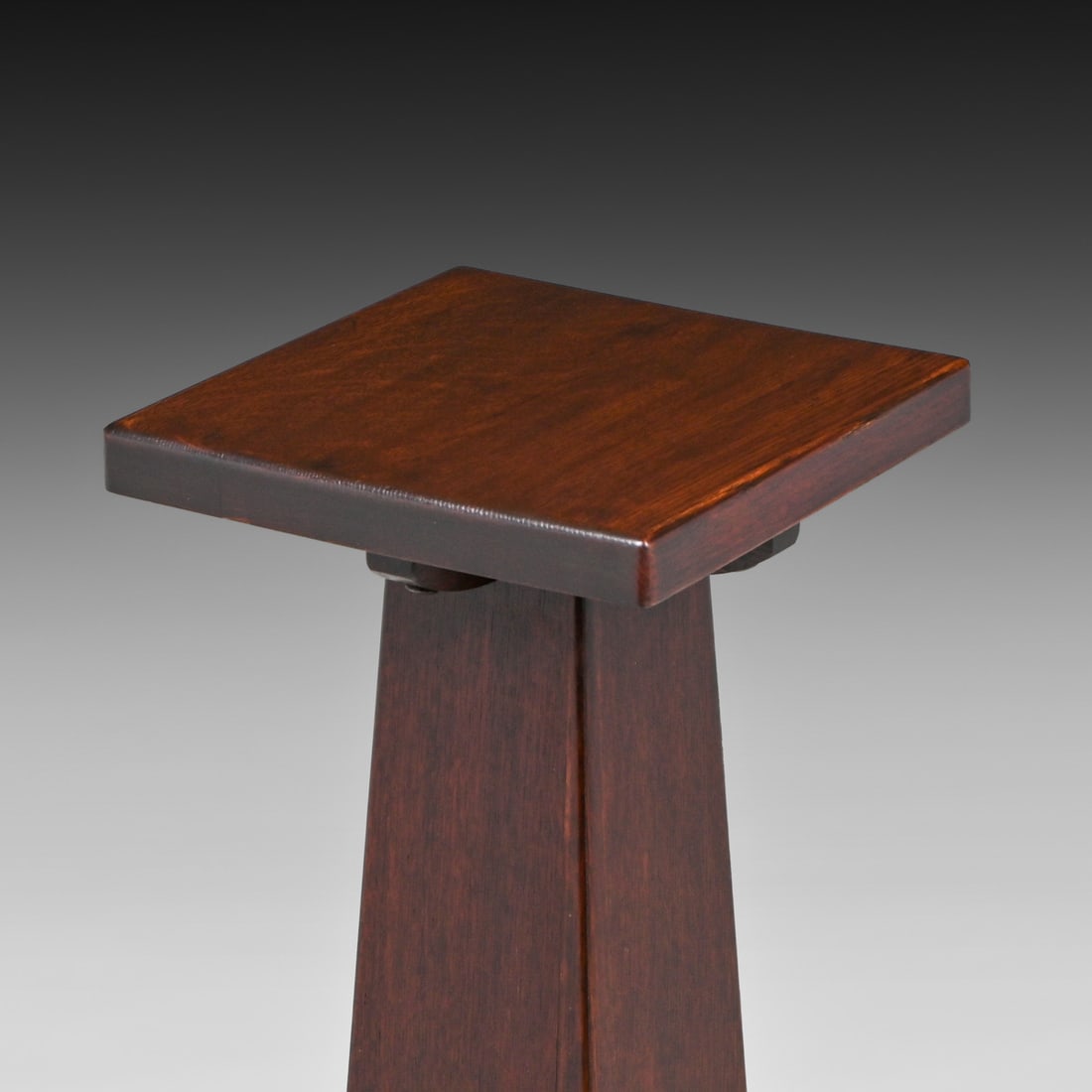 Limbert Tall Oak Pedestal c1910 - 5