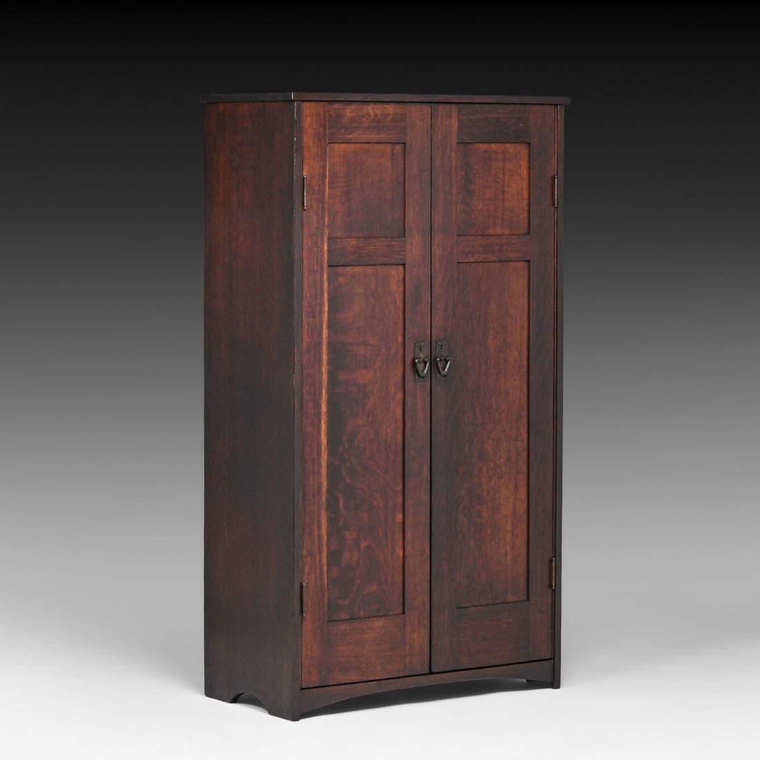 Gustav Stickley #920 Two-Door Child's Wardrobe c1910 (1 of 7)