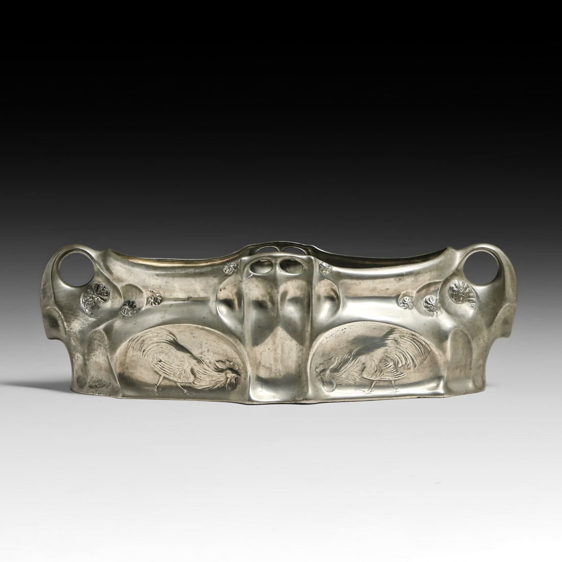 Kayserzinn - German Art Nouveau Petwer Rooster Motif Centerpiece c1900s: Kayserzinn - German Art Nouveau Petwer Rooster Motif Centerpiece c1900s. Signed. Original patina. 15"w x 5.75"d x 4.5"h FREE NATIONWIDE SHIPPING Free Nationwide Shipping within the lower 48 states