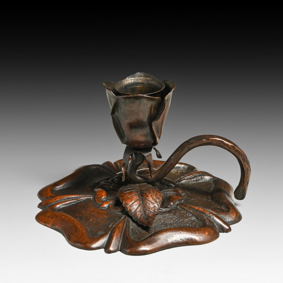 Metal Workers Guild - Montreal Hammered Copper Tudor Rose Candlestick c1910: Metal Workers Guild - Montreal Hammered Copper Tudor Rose Candlestick c1910. Unsigned. Excellent new patina. 3.25"h x 6"d FREE NATIONWIDE SHIPPING Free Nationwide Shipping within the lower 48 states