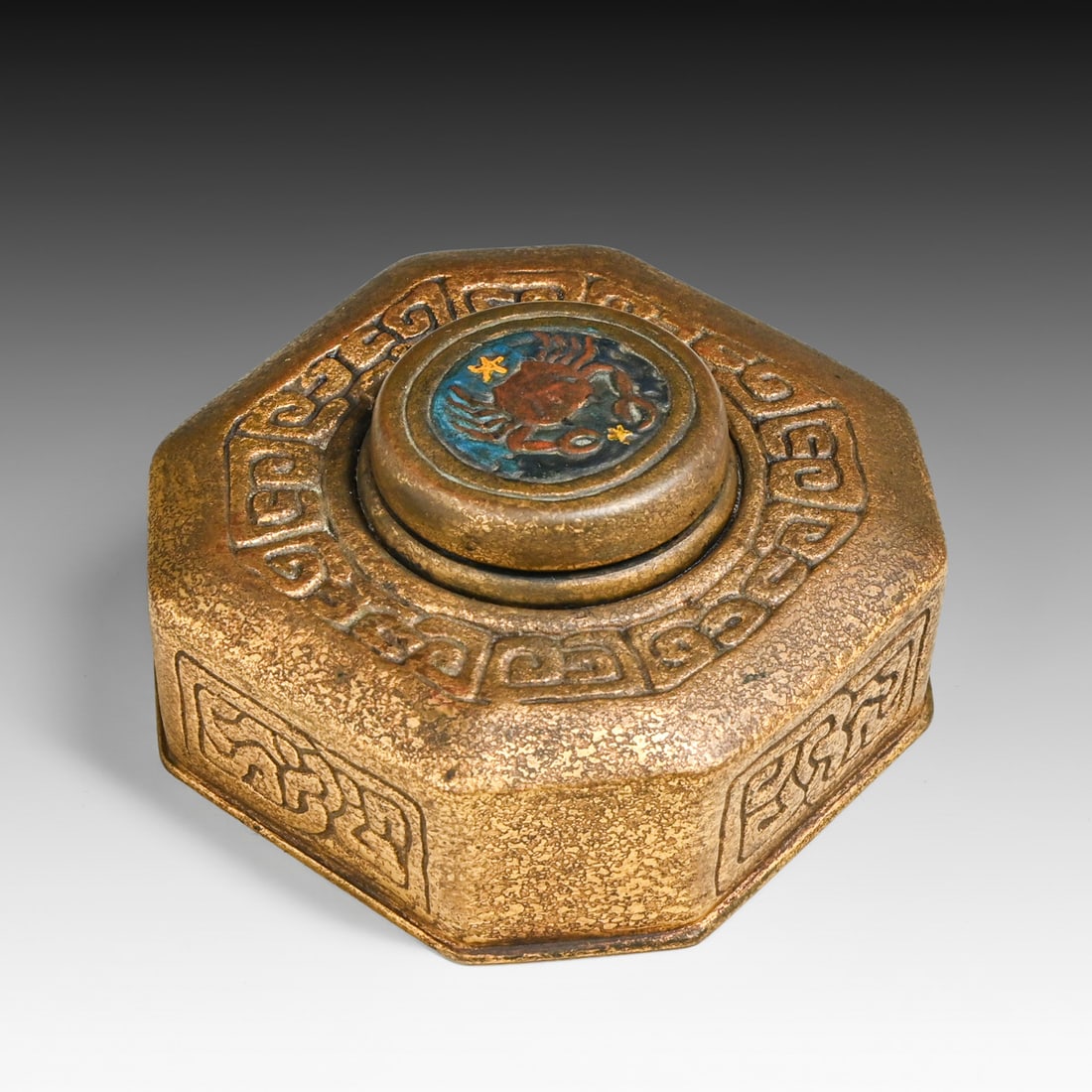 Tiffany Studios #842 Polychrome Crab Gold Dore Inkwell c1910: Tiffany Studios #842 Polychrome Crab Gold Dore Inkwell c1910. Signed. Excellent original patina. Complete with original glass inkwell liner. 4.25" x 4.25" x 2"h FREE NATIONWIDE SHIPPING Free