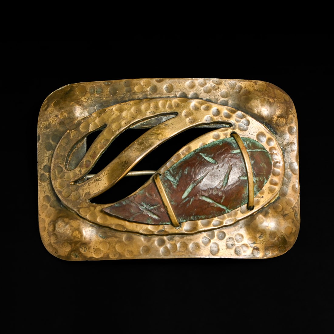Apollo Studios - New York Hammered Copper & Brass Cutout Brooch c1910: Apollo Studios - New York Hammered Copper & Brass Cutout Brooch c1910. Signed. Excellent original patina. 3"w x 2"h FREE NATIONWIDE SHIPPING Free Nationwide Shipping within the lower 48 states for