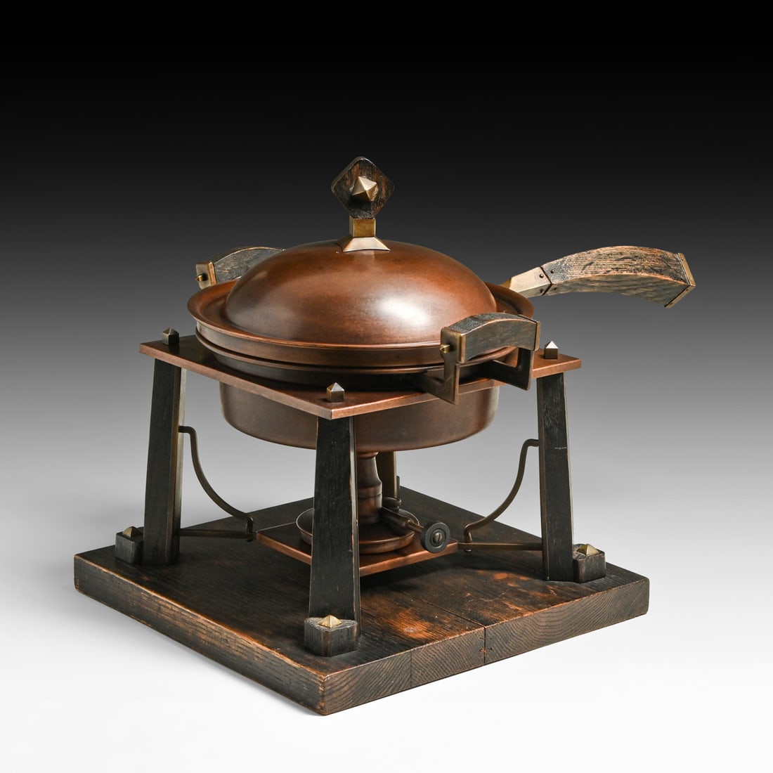Sternau & Co New York Copper & Oak Chafing Dish c1910: Sternau & Co New York Copper & Oak Chafing Dish c1910. Signed. Excellent new patina. 17.5"w x 14.5"h x 13" FREE NATIONWIDE SHIPPING Free Nationwide Shipping within the lower 48 states for all
