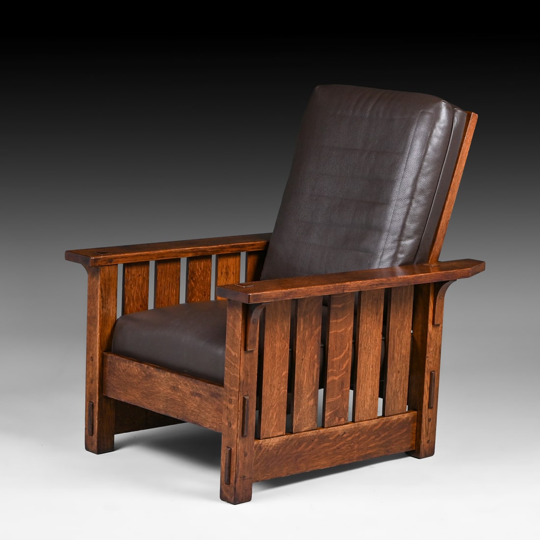 Gustav Stickley #332 Slatted Oak Morris Chair c1910: Gustav Stickley #332 Slatted Oak Morris Chair c1910. Unsigned. Excellent original finish. 41"h x 32"w x 38.25"d FREE NATIONWIDE SHIPPING Free Nationwide Shipping within the lower 48 states for all pur