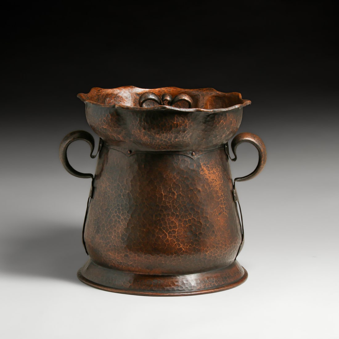 William Souter & Sons - Birmingham, England Hammered Copper Coal Scuttle c1895-1900: William Souter & Sons - Birmingham, England Hammered Copper Coal Scuttle c1895-1900. Unsigned. Color added to excellent original patina. This metalsmith was one of the most influential English Arts & 