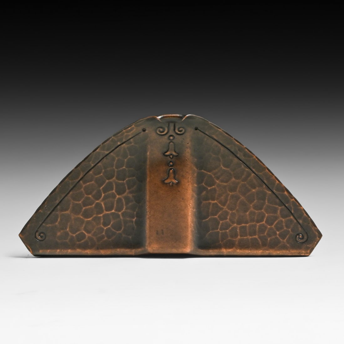 Roycroft Hammered Copper Triangular Bookends c1915 - 4