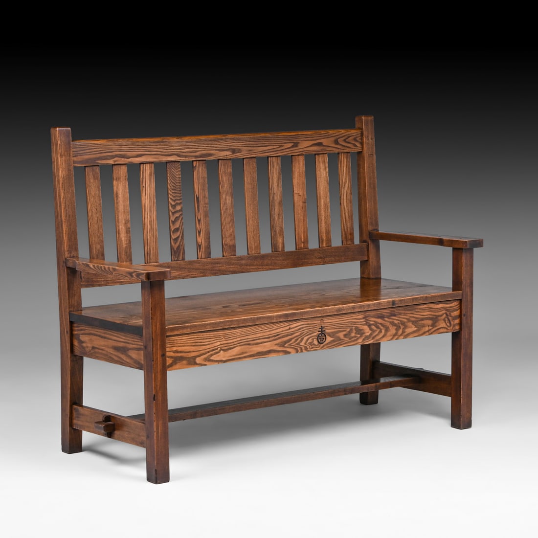 Roycroft #093 Chestnut Bench c1905: Roycroft #093 Chestnut Bench c1905. Signed. Excellent original finish. Very sturdy. 52.5"w x 41.5"h x 22"d FREE NATIONWIDE SHIPPING Free Nationwide Shipping within the lower 48 states for all