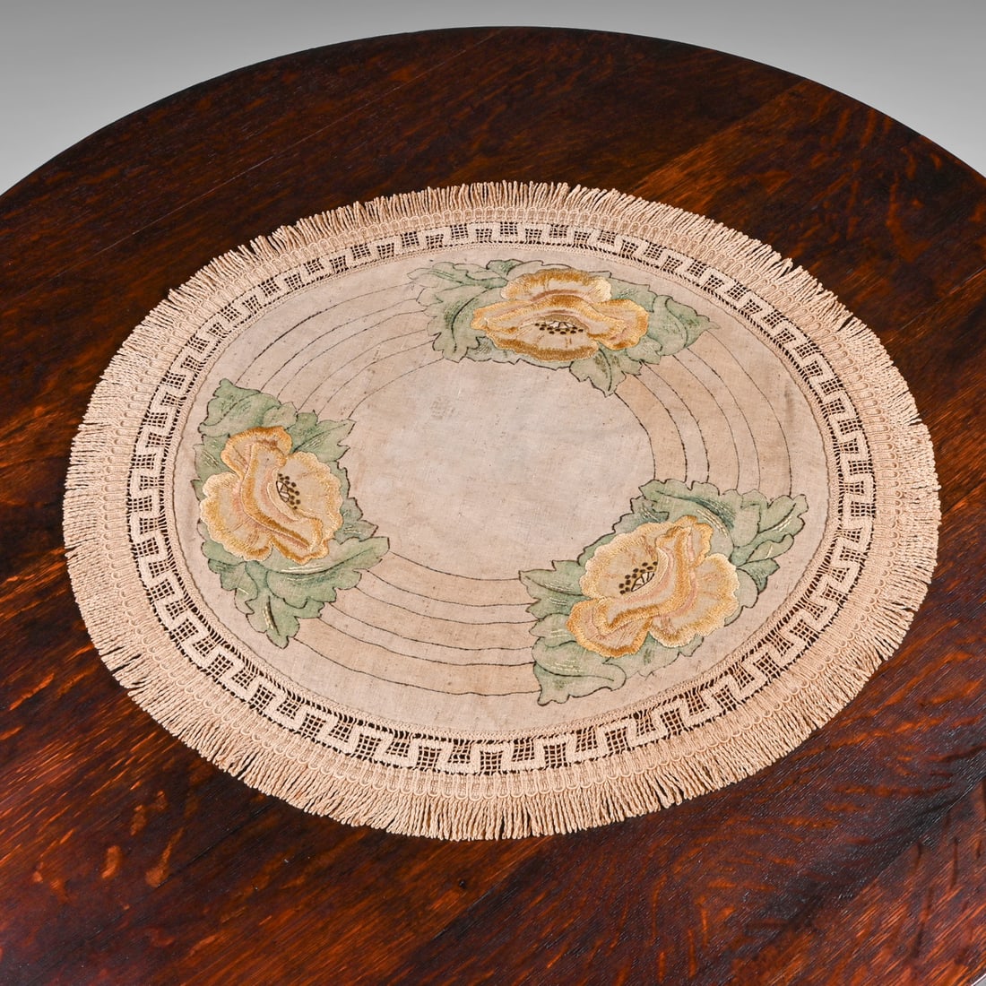 Arts & Crafts Period Hand Embroidered Poppies Round Linen c1910: Arts & Crafts Period Hand Embroidered Poppies Round Linen c1910. Unsigned. Excellent condition. 27.25"d FREE NATIONWIDE SHIPPING Free Nationwide Shipping within the lower 48 states for all purchases