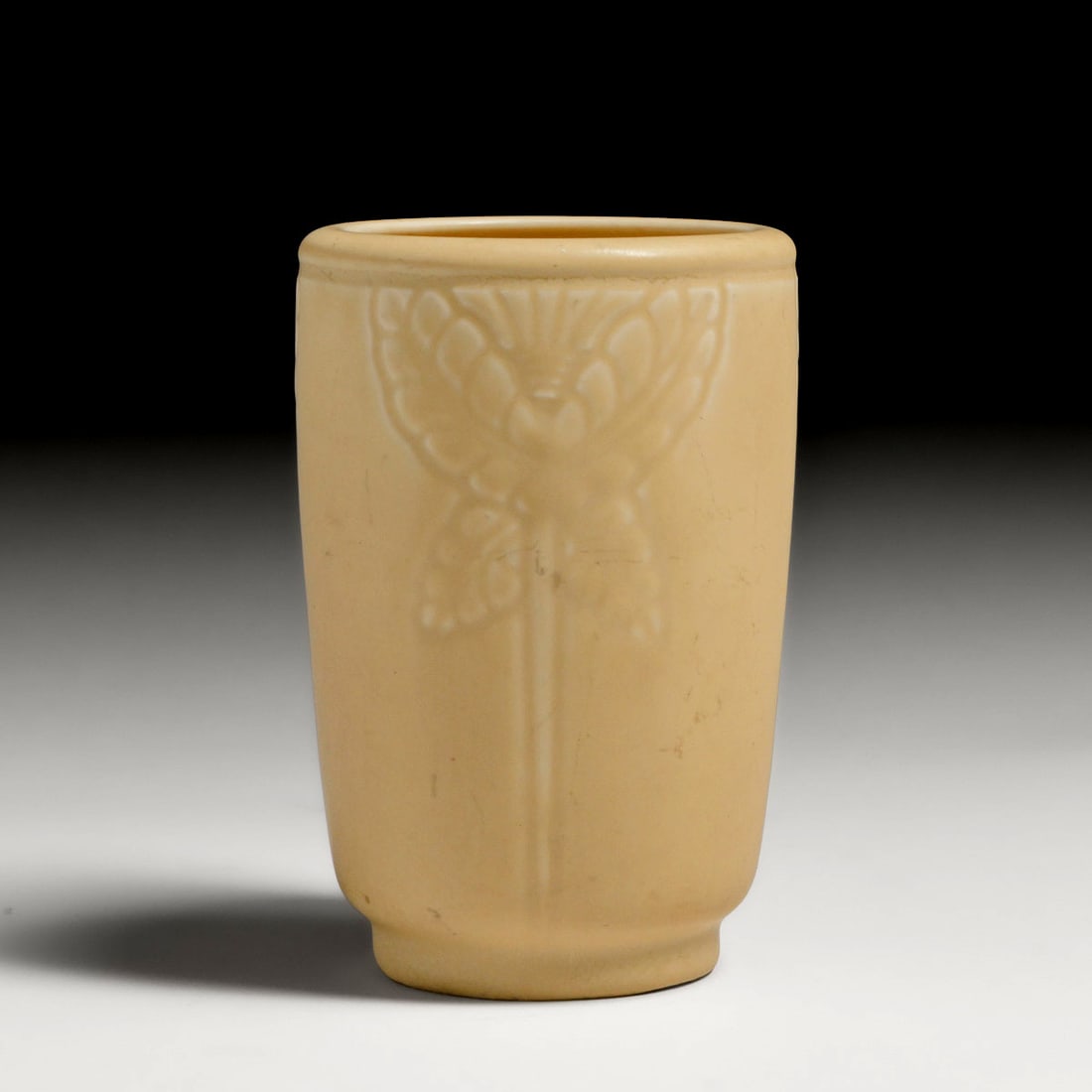 Rookwood Pottery Rueben Earl Menzel Hand-Carved Butterfly Vase 1937: Rookwood Pottery Rueben Earl Menzel Hand-Carved Butterfly Vase 1937. Signed. Perfect condition. 4.5"h x 3"d FREE NATIONWIDE SHIPPING Free Nationwide Shipping within the lower 48 states for all