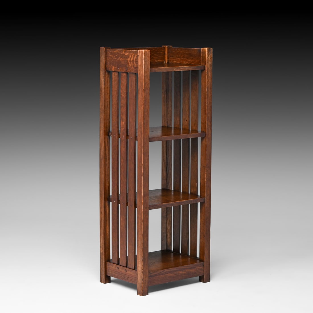 Lakeside Crafts Shop - Sheboygan, WI Slatted Magazine Stand c1910 (1 of 4)