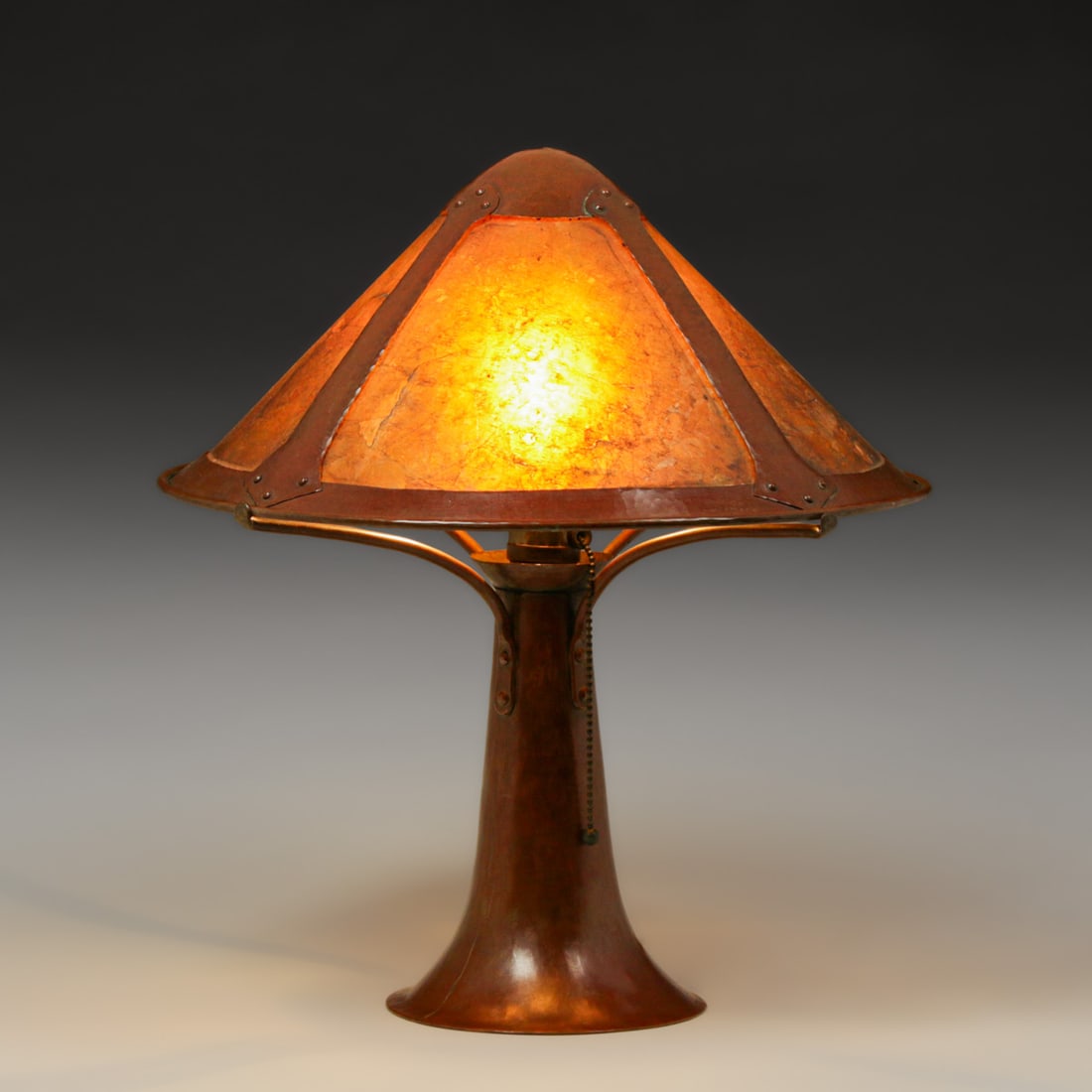 Early Dirk van Erp Hammered Copper & Mica Lamp c1911-1912: Early Dirk van Erp Hammered Copper & Mica Lamp c1911-1912. Signed with closed-box mark. Color added to original patina. 20"h x 16"d FREE NATIONWIDE SHIPPING Free Nationwide Shipping within the lower 4
