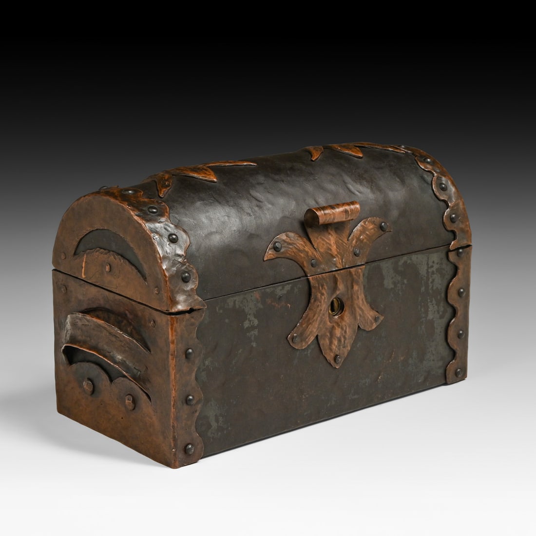 Arts & Crafts Hammered Iron & Copper Jewelry Casket c1910 (1 of 8)