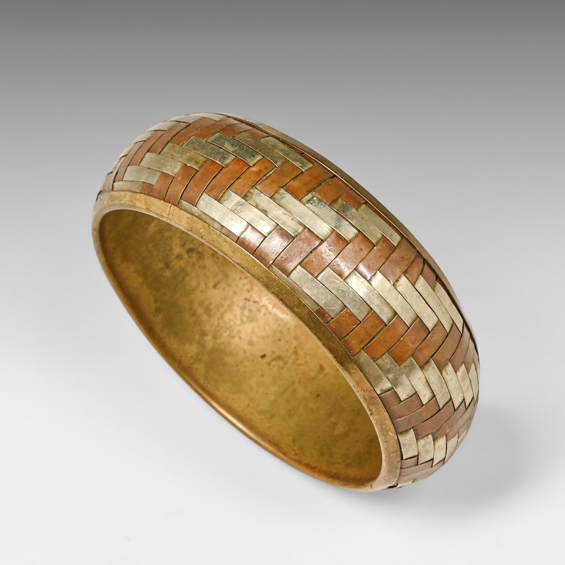 Arts & Crafts Mixed-Metal Woven Bangle Bracelet c1920s: Arts & Crafts Mixed-Metal Woven Bangle Bracelet c1920s. Unsigned. Excellent original patina. Width: 1". Total inner diameter: 3". Total inner circumference: 9.25" FREE NATIONWIDE SHIPPING Free Nationw