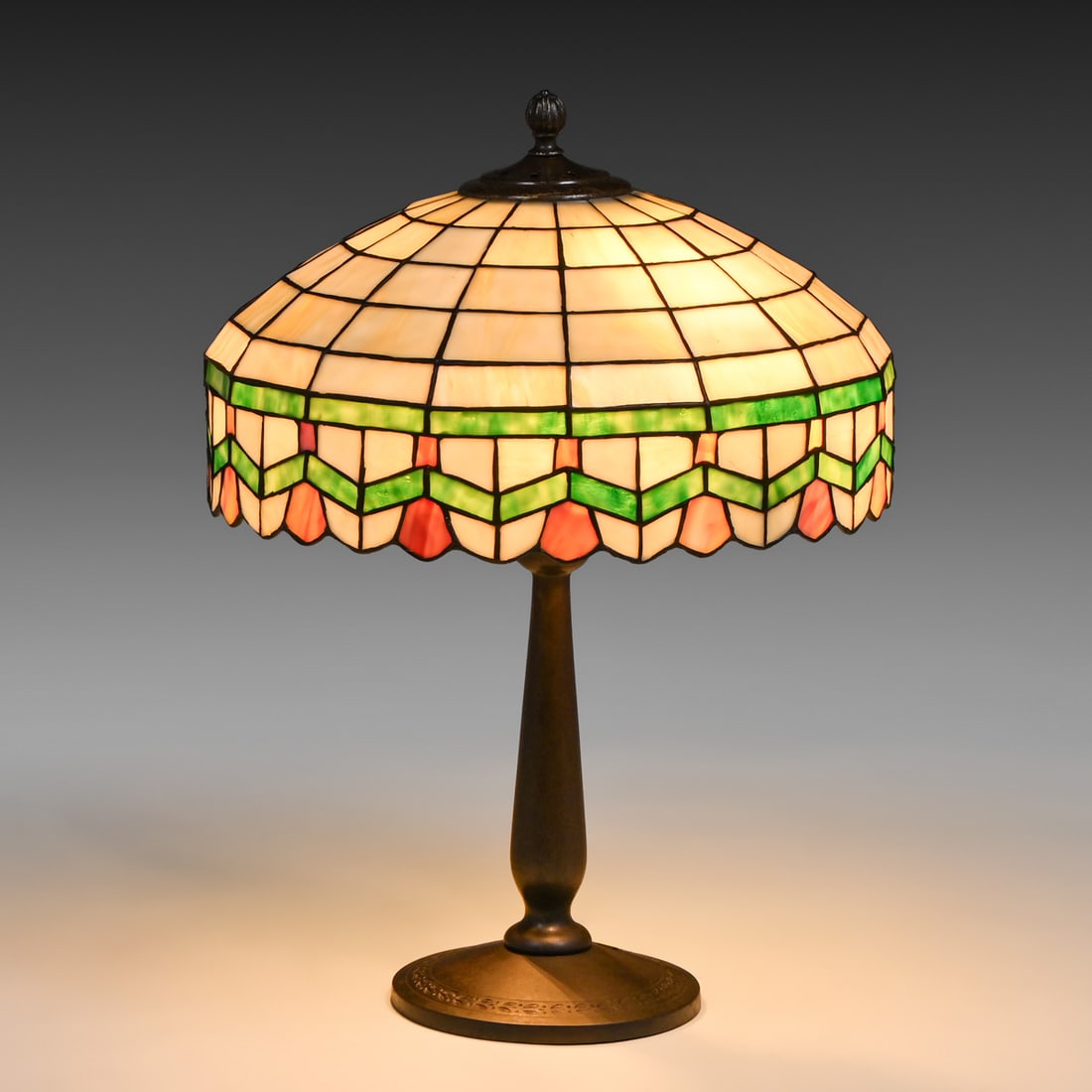Arts & Crafts Style Leaded Glass Table Lamp c1910s (1 of 9)
