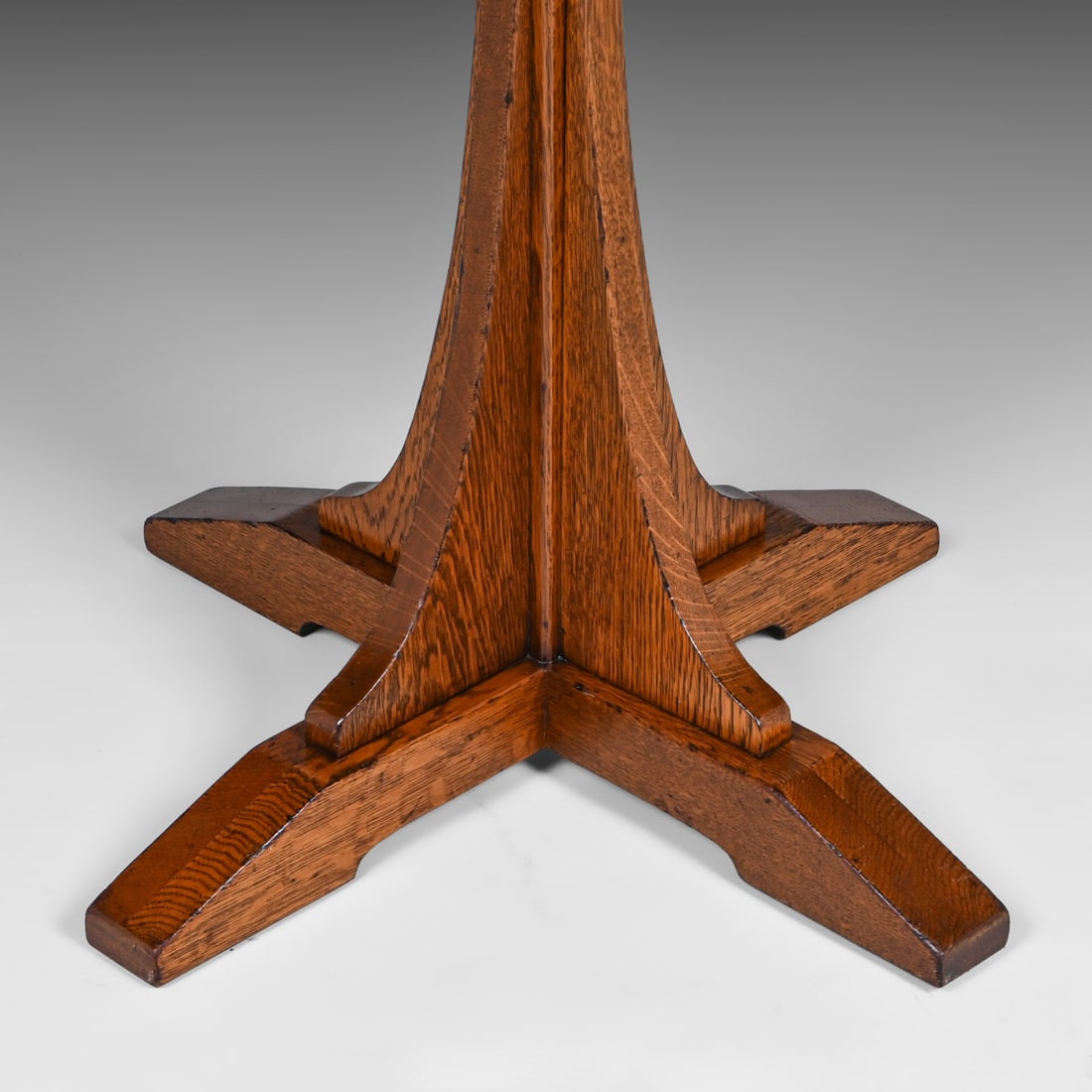 L&JG Stickley Oak Single Costumer Coatrack c1908-1912 - 7
