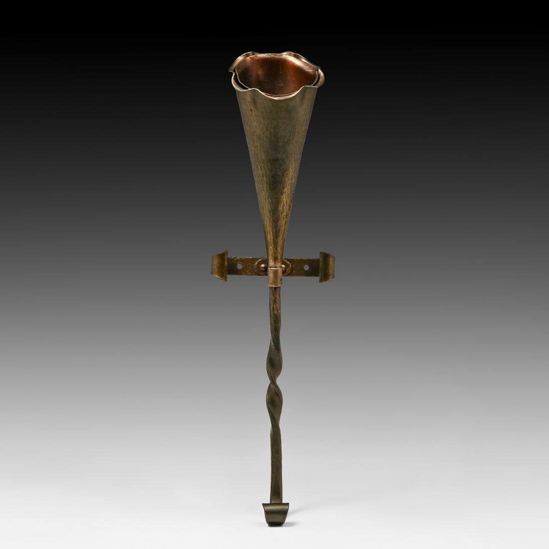Karl Kipp - Roycroft Hammered Copper Wall Pocket Vase c1920s: Karl Kipp - Roycroft Hammered Copper Wall Pocket Vase c1920s. Unsigned. Excellent original brass wash patina. 15.5"h x 4.25"w x 4"d FREE NATIONWIDE SHIPPING Free Nationwide Shipping within the lower 4