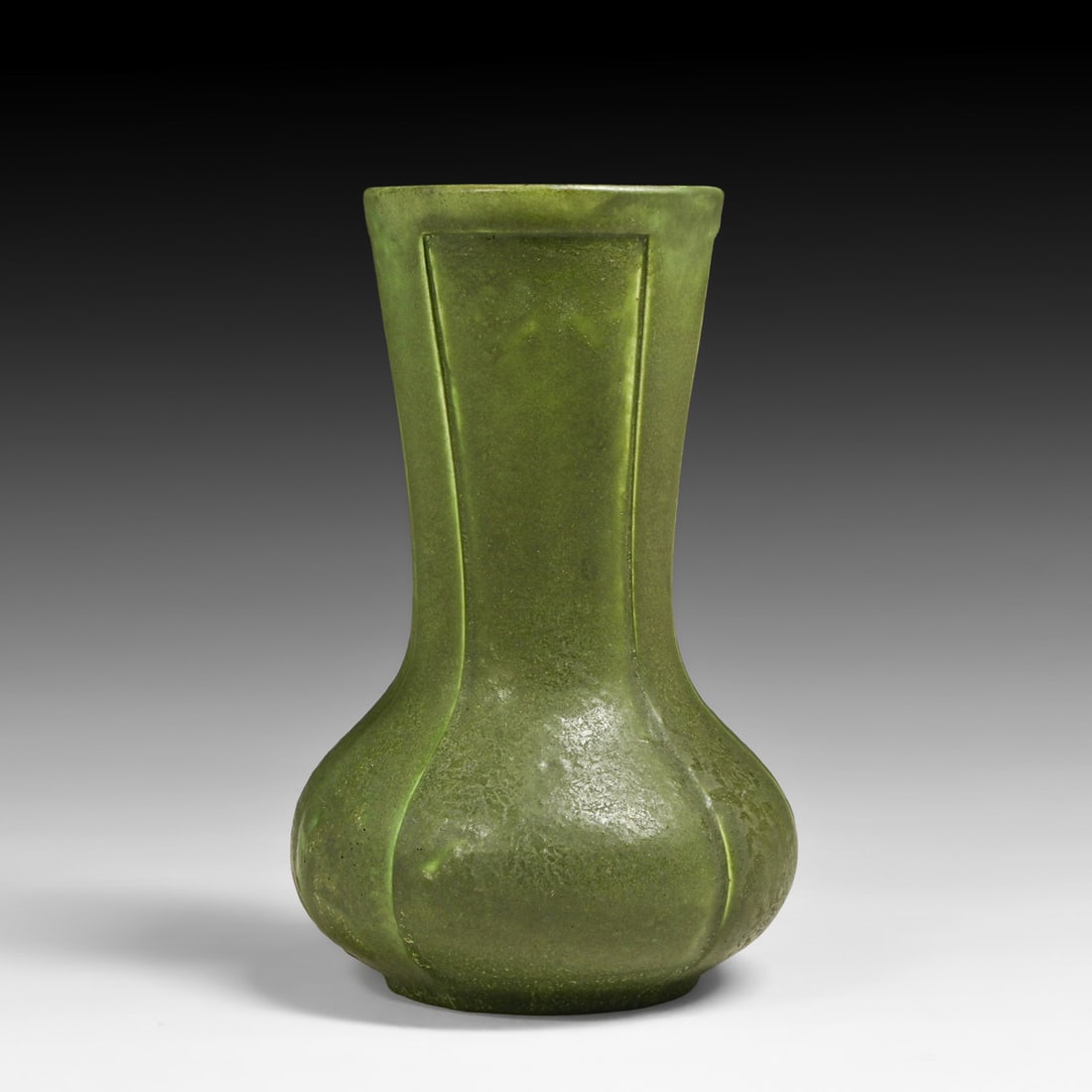 Grueby Pottery Matte Green Raised Panel Vase c1899-1910: Grueby Pottery Matte Green Raised Panel Vase c1899-1910. Signed. Interior base grinding in the making. Perfect condition.7.75"h x 4.75"d. FREE NATIONWIDE SHIPPING Free Nationwide Shipping within the l