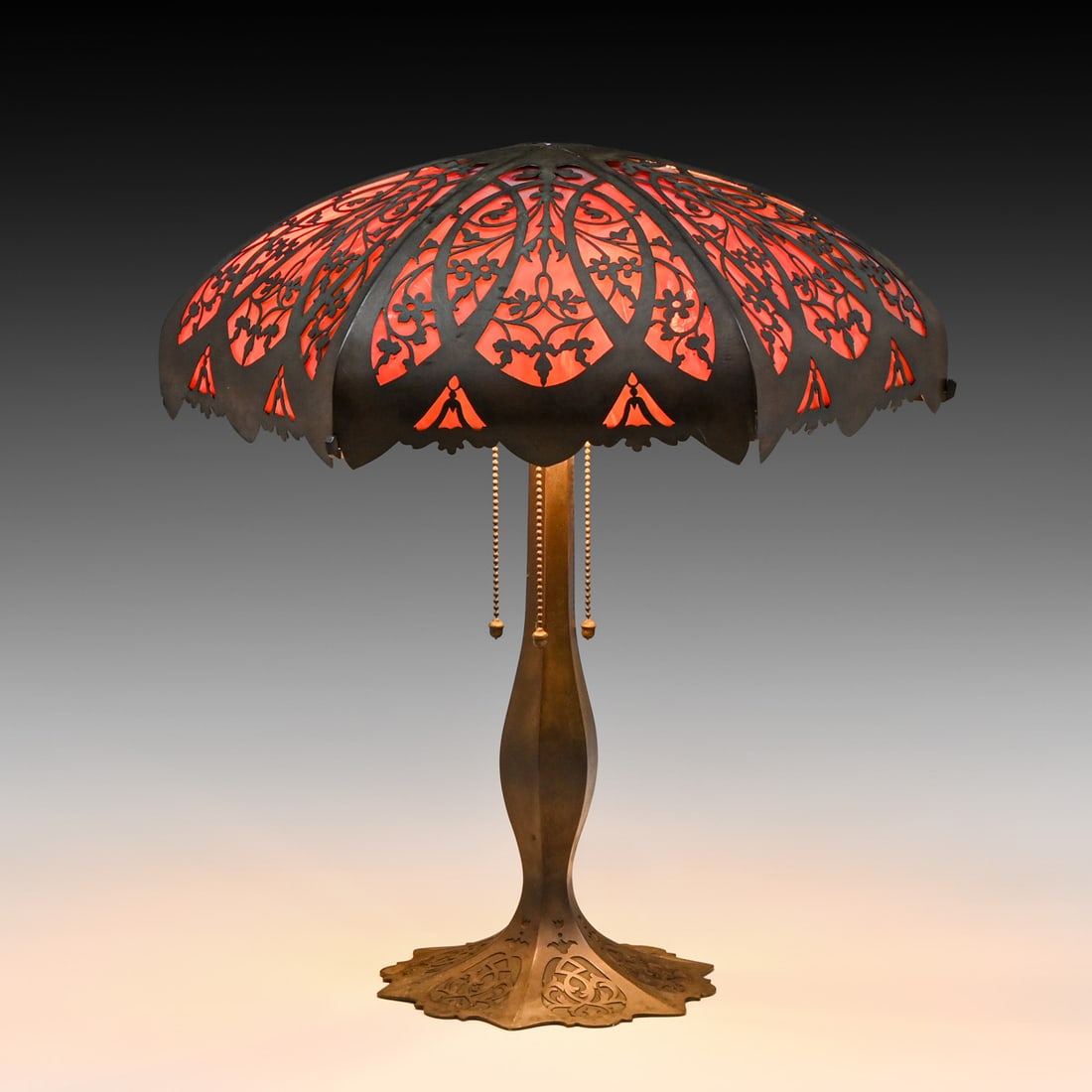 Bradley & Hubbard Slag Glass Overlay Table Lamp c1910 (1 of 3)