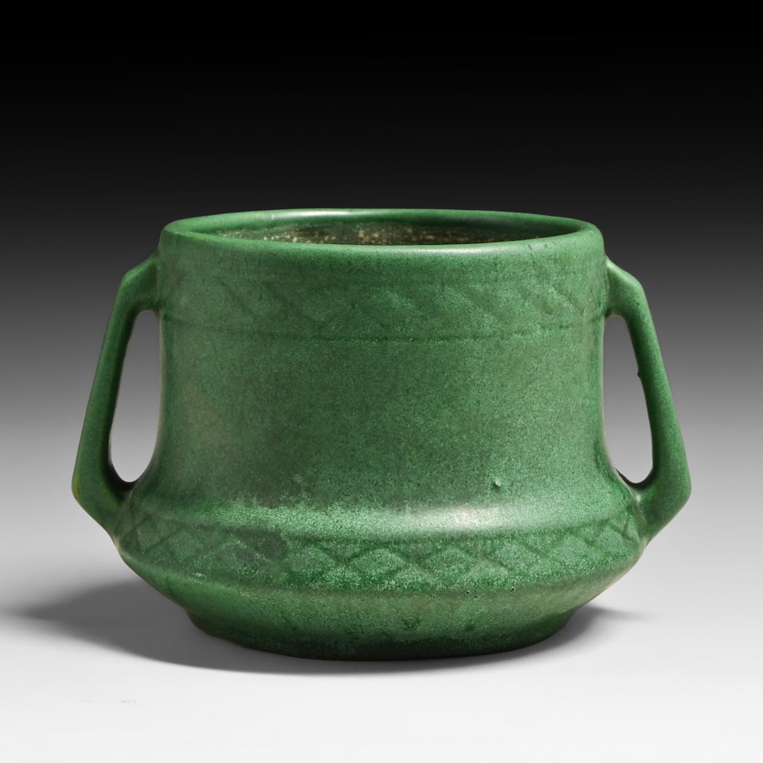 Weller Bedford Small Two-Handled Matte Green Vase c1910s: Weller Bedford Small Two-Handled Matte Green Vase c1910s. Unsigned. Perfect condition. 3.5"h x 5.5"w FREE NATIONWIDE SHIPPING Free Nationwide Shipping within the lower 48 states for all purchases at