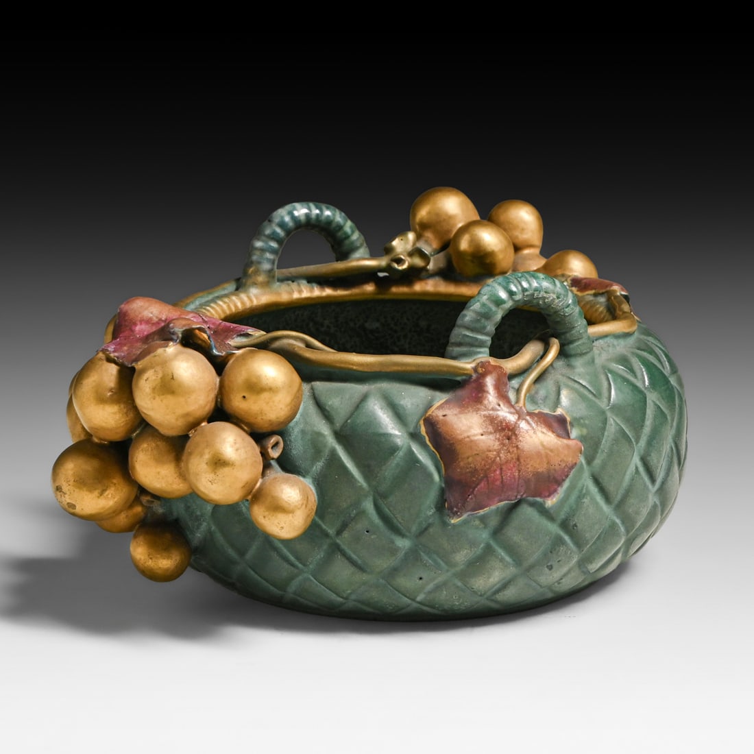 Paul Dachsel Austria Art Nouveau Gilded Grape Clusters Pottery Basket c1905: Paul Dachsel Austria Art Nouveau Gilded Grape Clusters Pottery Basket c1905. Signed. Perfect condition. 8"d x 3.5"h FREE NATIONWIDE SHIPPING Free Nationwide Shipping within the lower 48 states for all