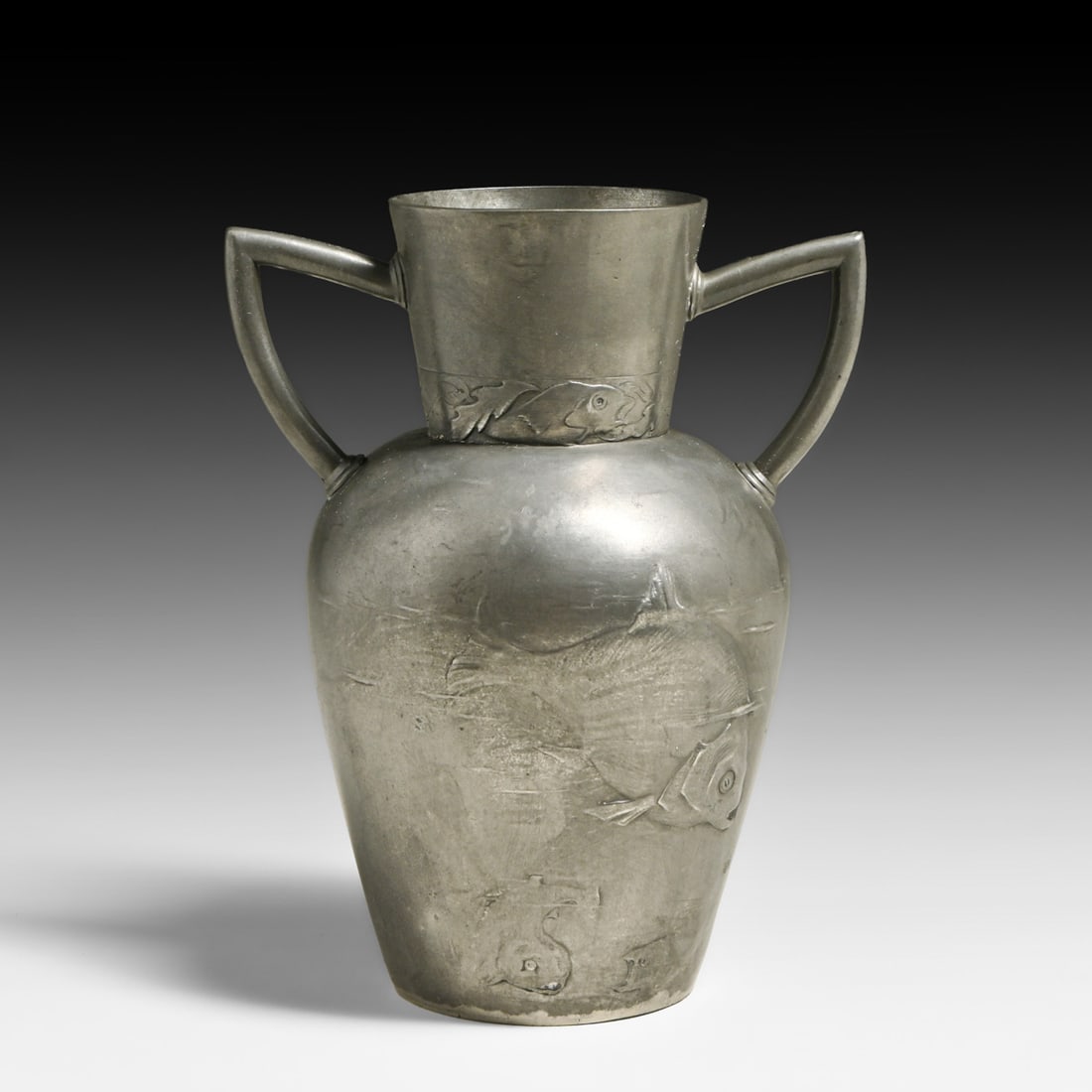 Kayserzinn - German Art Nouveau Two-Handled Repousse Waterlilies Pewter Vase c1900: Kayserzinn - German Art Nouveau Two-Handled Repousse Waterlilies Pewter Vase c1900. Signed. Excellent original patina. 8.75"h x 6"d FREE NATIONWIDE SHIPPING Free Nationwide Shipping within the lower 4