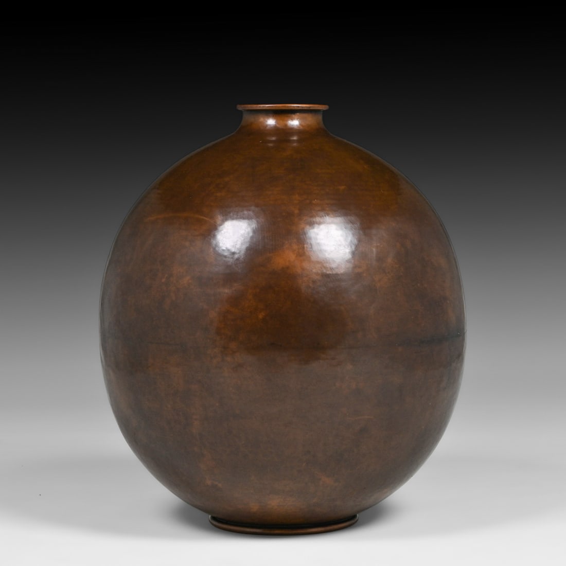 Important Dirk van Erp Hammered Copper Bulbous Vase c1950s: Important Dirk van Erp Hammered Copper Bulbous Vase c1950s. Unsigned. Excellent original patina. 20.5"h x 18.5"d Purchased directly from William van Erp by Forrest L. Merrill of Berkeley, CA in the 19